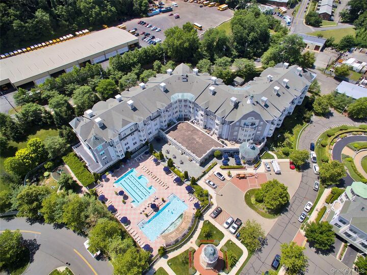 Property Photo: 1121 Round Pointe Drive NY 10927