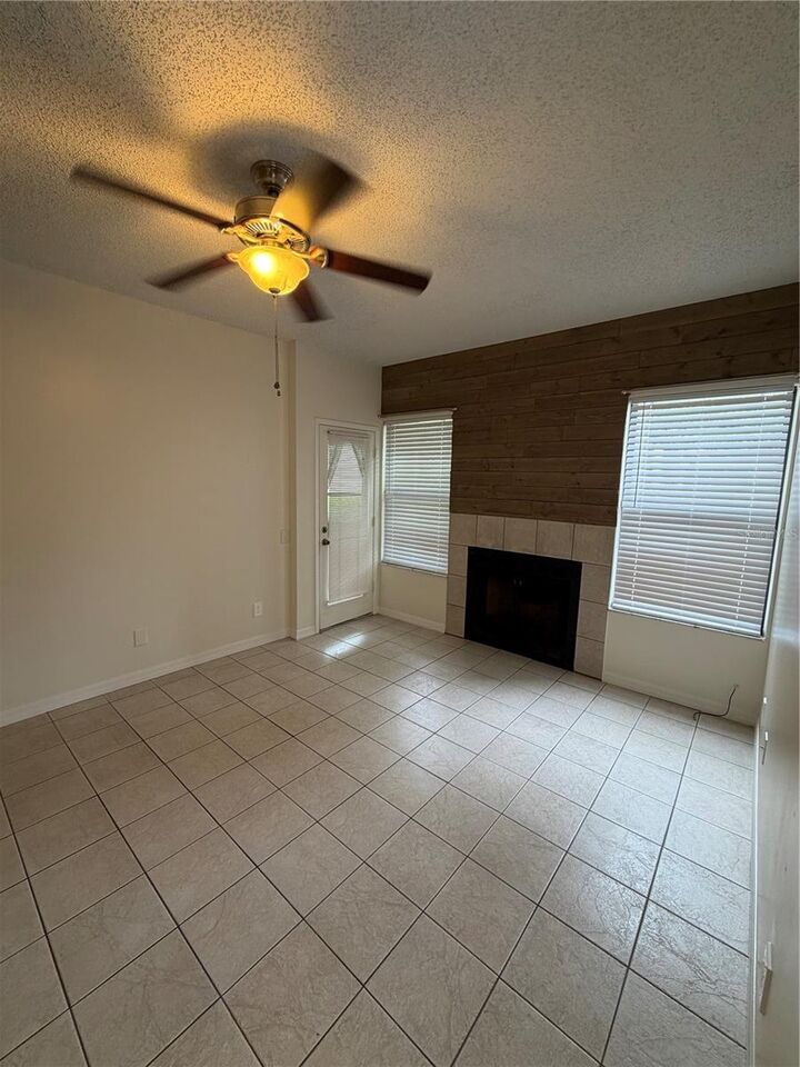 Property Photo: 2050 San Marcos Drive SE 112 FL 33880