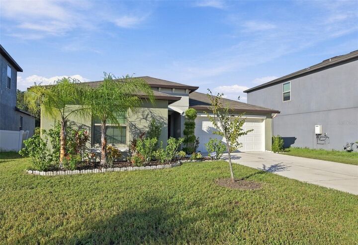 Property Photo:  10351 Alder Green Drive  FL 33578 