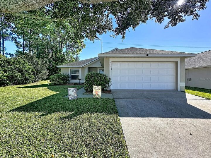Property Photo: 100 Halstead Dr FL 33897