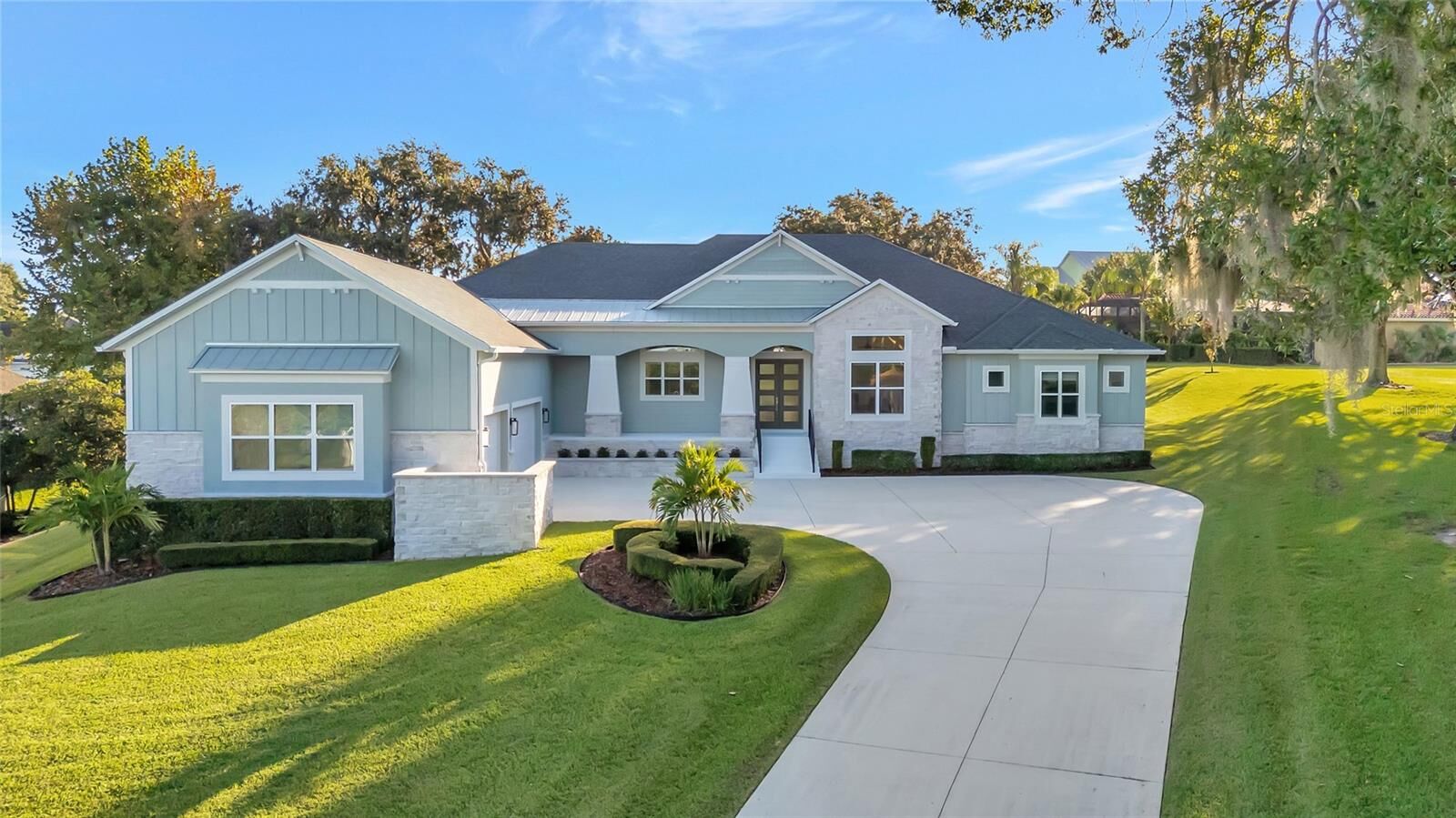 Property Photo:  11906 Heron Cove  FL 34711 