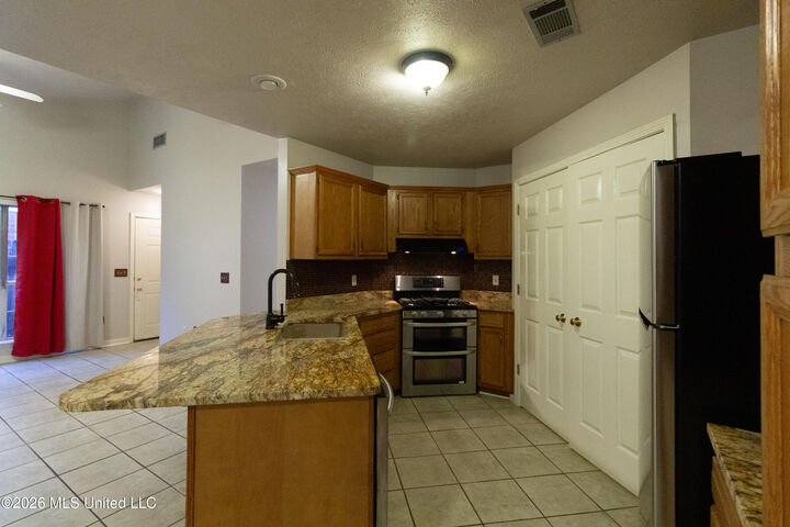 Property Photo:  524 Harbor Ridge Drive  MS 39047 