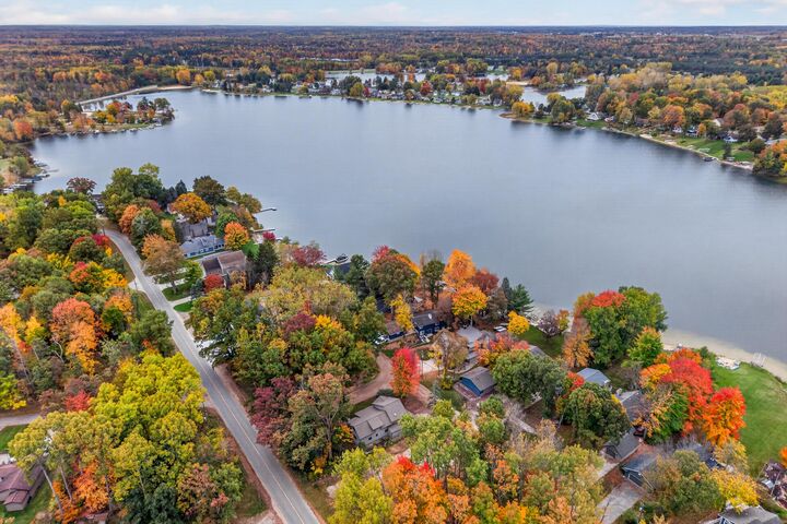 Property Photo: 7724 W Lake Drive MI 49346