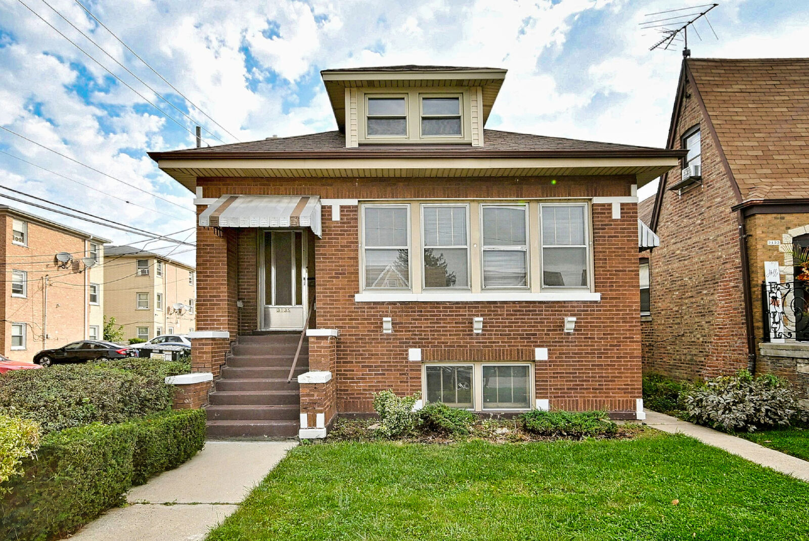 Property Photo:  3135 N Nordica Avenue  IL 60634 