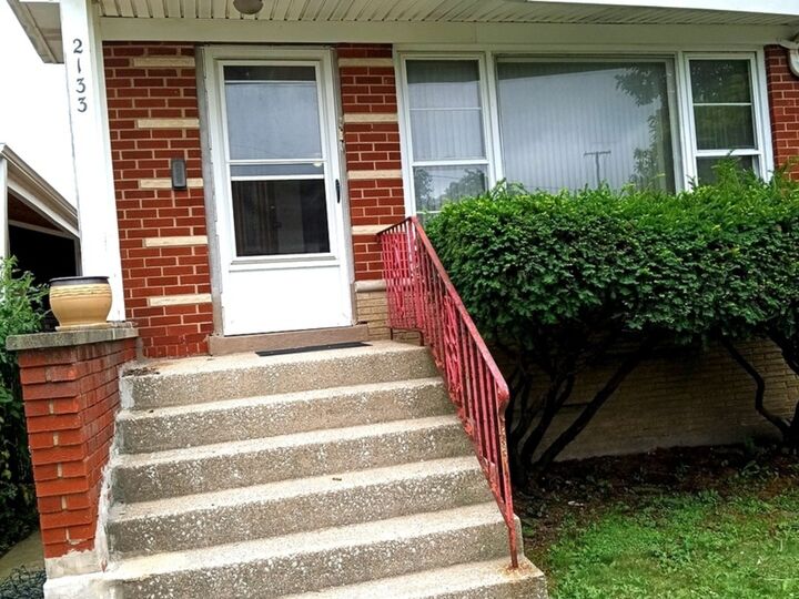 Property Photo: 2133 W 49th Place IL 60609