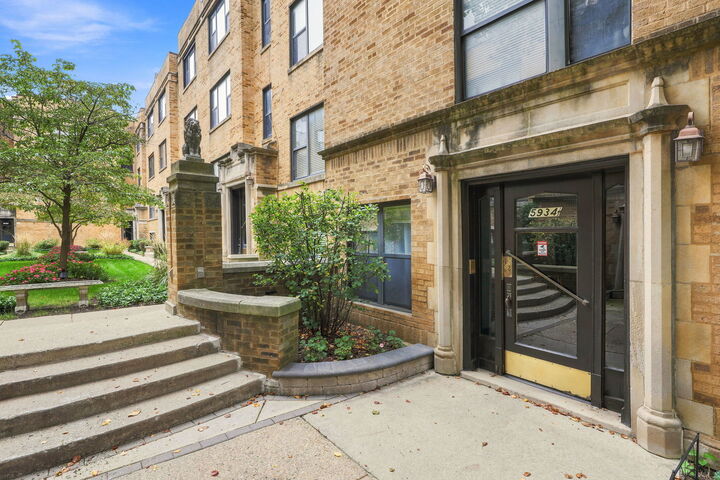 Property Photo:  5934.5 N Paulina Street 2  IL 60660 