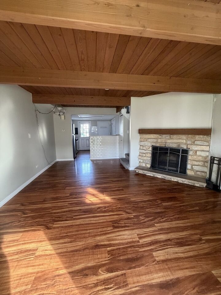 Property Photo:  351 Meadow Green Lane 351  IL 60073 