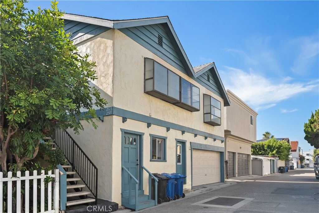 Property Photo:  2513 Ozone Court  CA 90254 