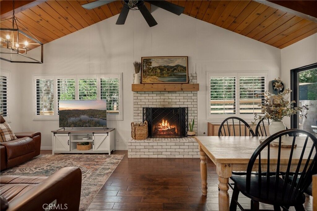 Property Photo: 374 Dunant CA 92325