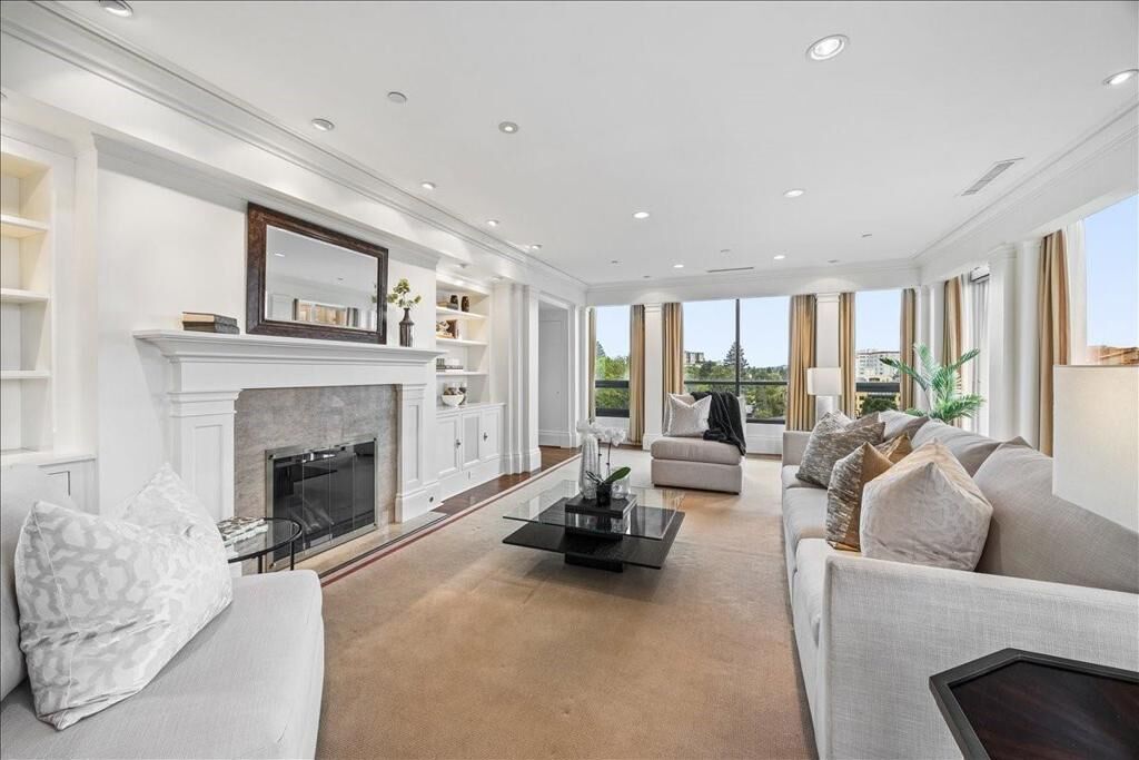 Property Photo:  20 W 3rd Avenue 601  CA 94402 