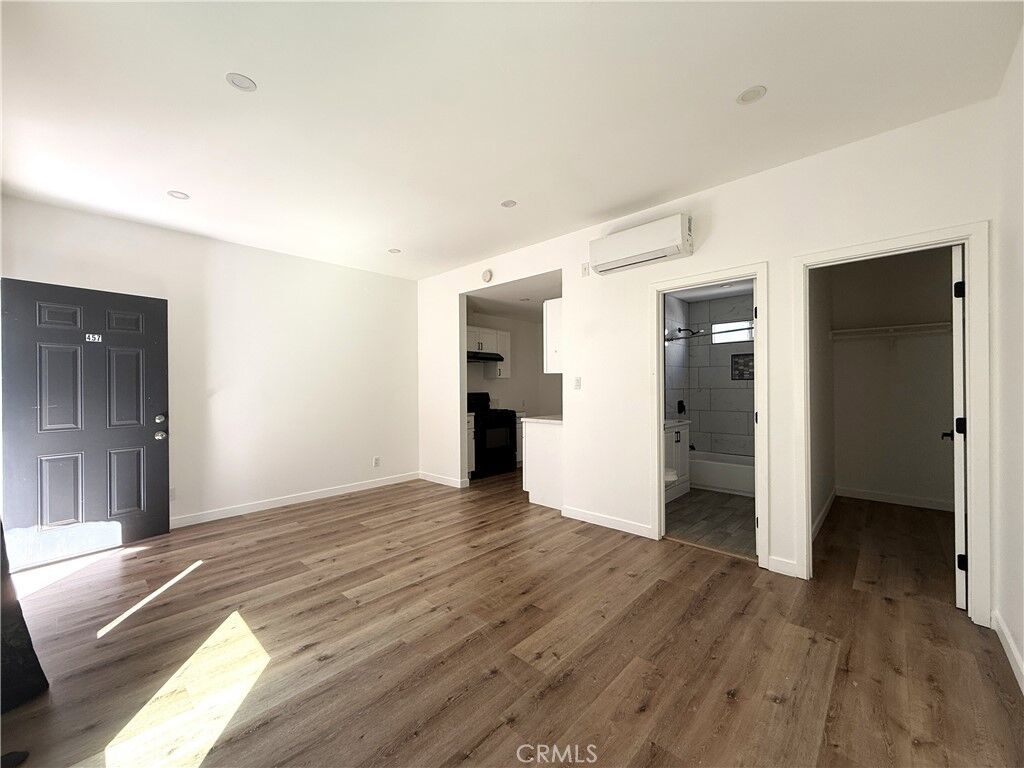 Property Photo: 455 W Cowles St 457 CA 90813