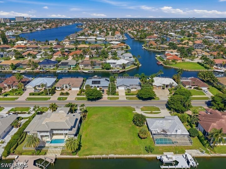 Property Photo:  1173 Winterberry Drive  FL 34145 