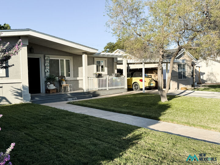 Property Photo: 816 W Mann Ave NM 88210
