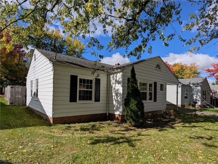 Property Photo: 1210 Orchard Heights Drive OH 44124