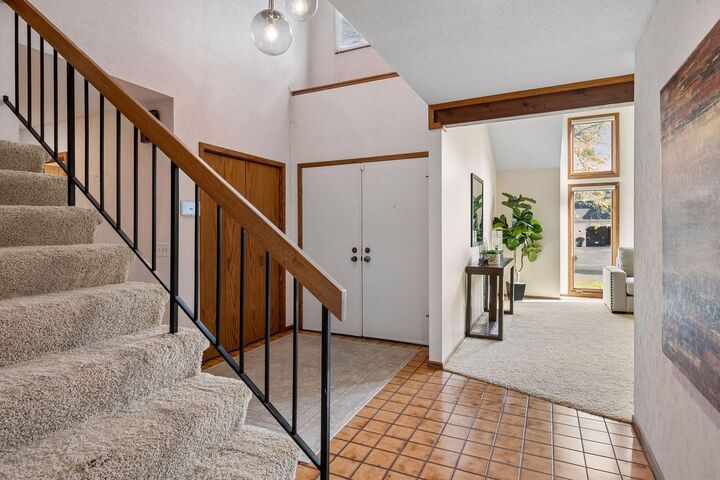 Property Photo:  190 Nevada Avenue S  MN 55426 