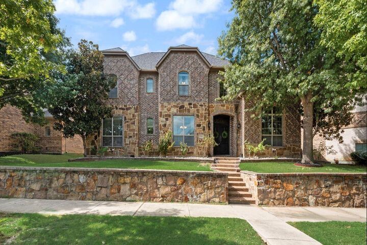 Property Photo: 7565 Rawlins Lane TX 75036