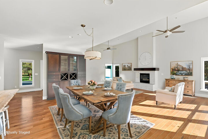 Property Photo: 3355 SW 53rd Court OR 97756