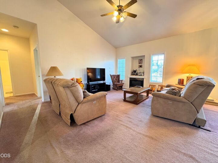 Property Photo:  2035 California Avenue  OR 97601 