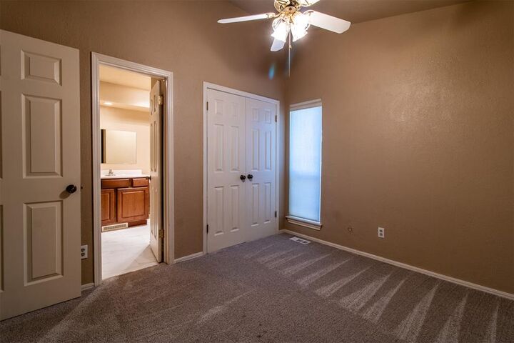 Property Photo: 14007 Fairhill Avenue OK 73013