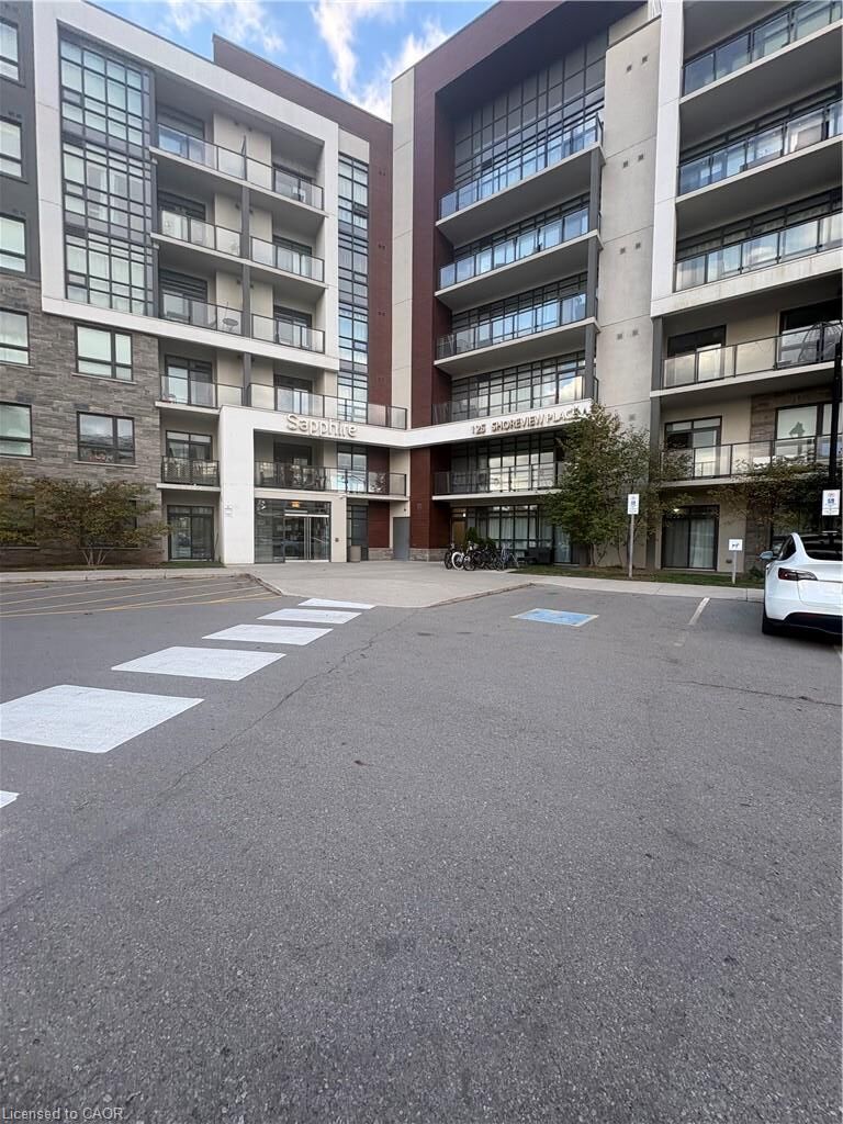 Property Photo:  125 Shoreview Place 522  ON L8E 0K3 
