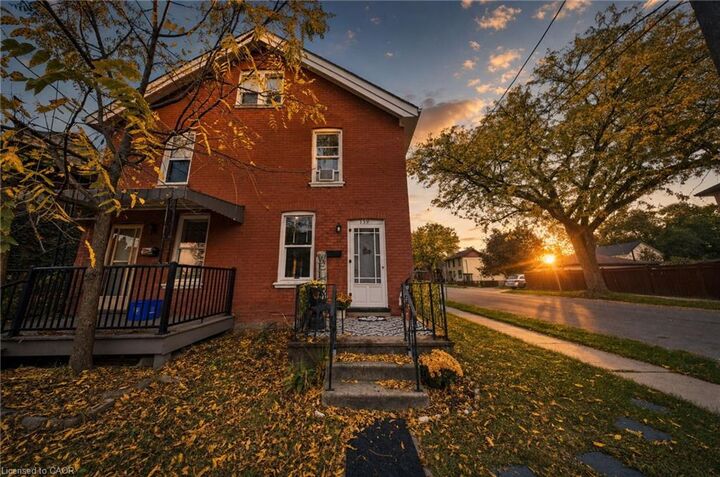 Property Photo:  139 Superior Street  ON N3S 2L3 