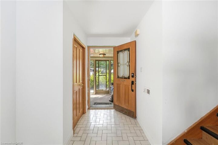 Property Photo:  58 Tupper Crescent Upper Level  ON N2B 2X9 