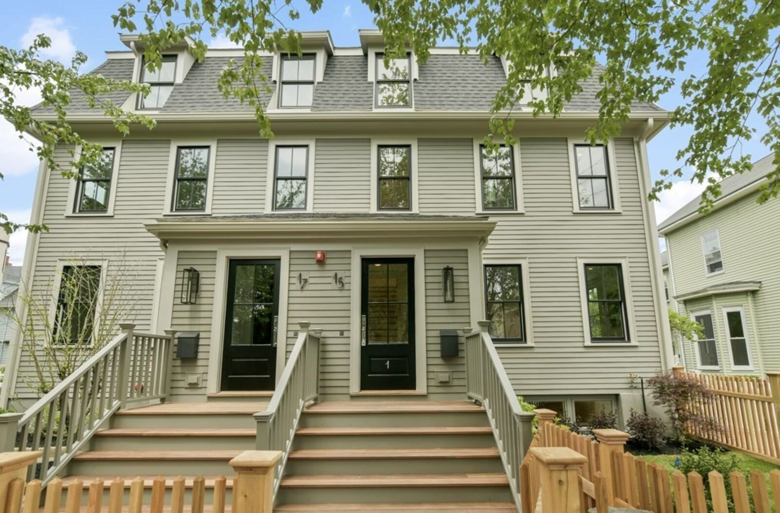 Property Photo:  15 Pleasant St 1  MA 02139 
