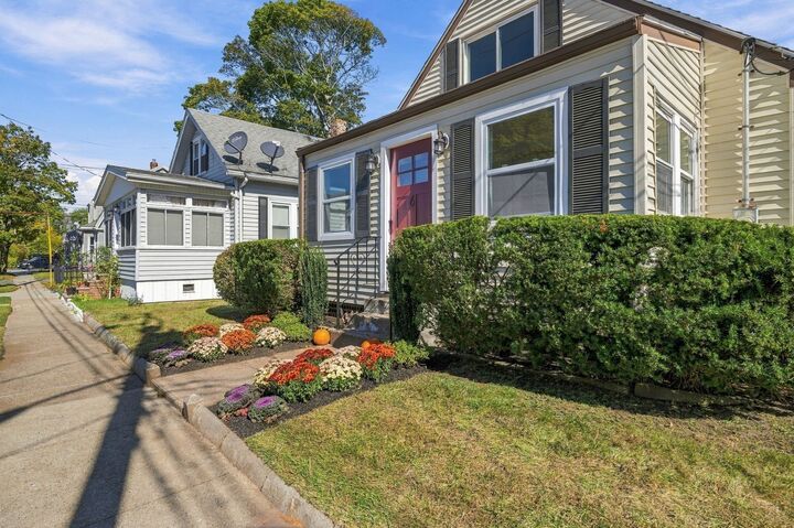 Property Photo:  6 Norfolk Ave  MA 01960 