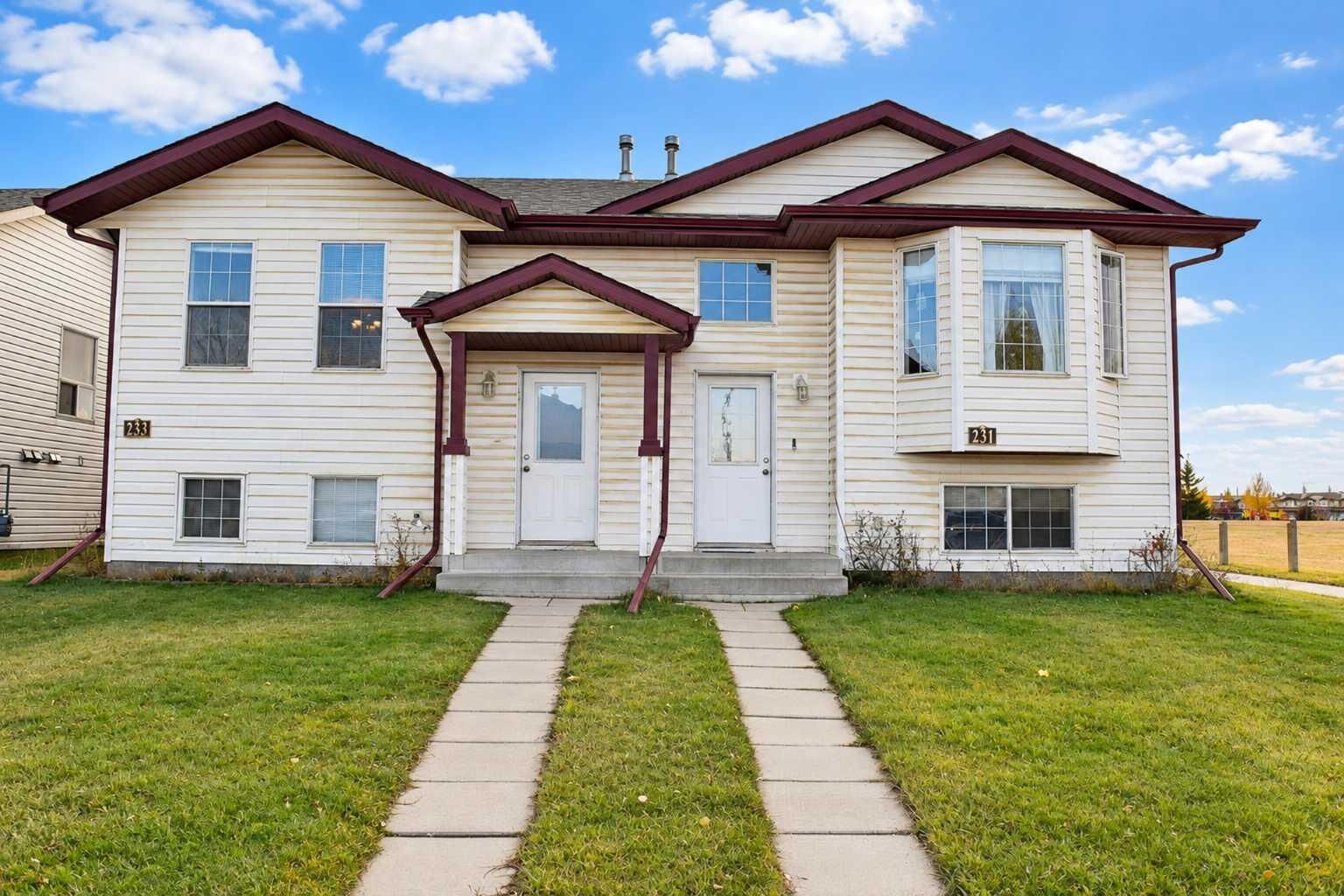 Property Photo:  233 Kendrew Drive  AB T4P 3Z1 