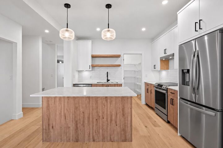 Property Photo:  6 Strathmore Lakes Point  AB T1Y 1Y6 