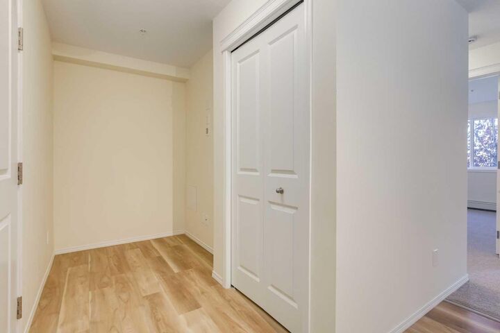 Property Photo:  115 Prestwick Villas SE 1210  AB T2Z 0M8 