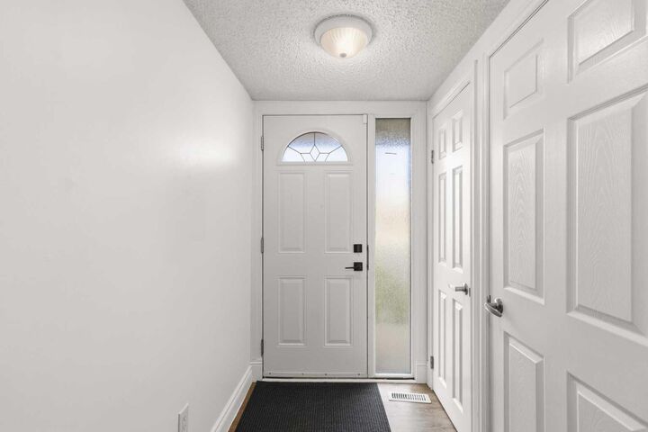 Property Photo:  400 Silin Forest Road 92  AB T9H 3S5 