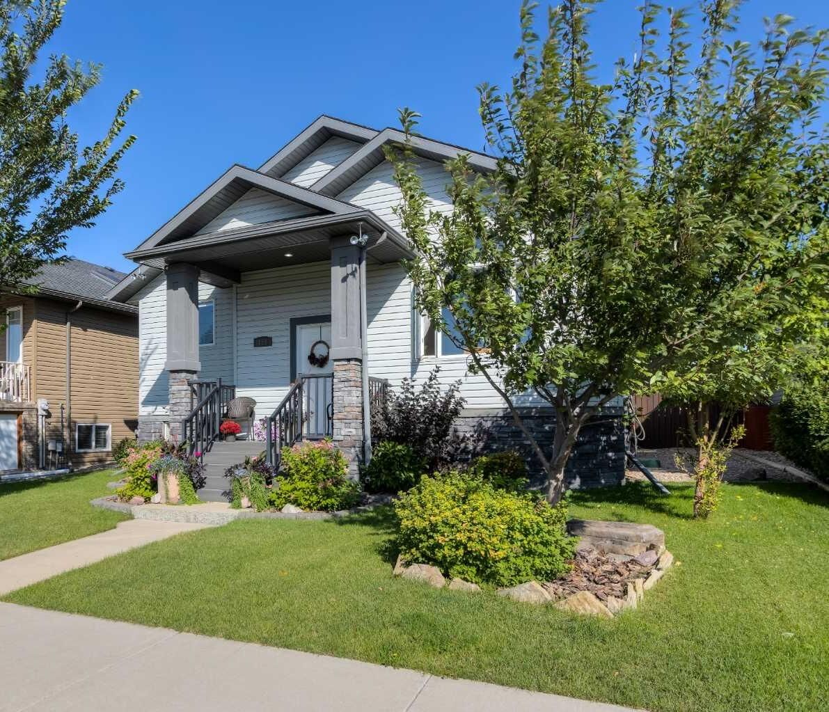 Property Photo:  159 Grand River Boulevard W  AB T1K 8B2 
