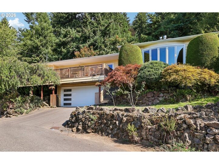 Property Photo:  2300 SW Seymour Dr  OR 97239 