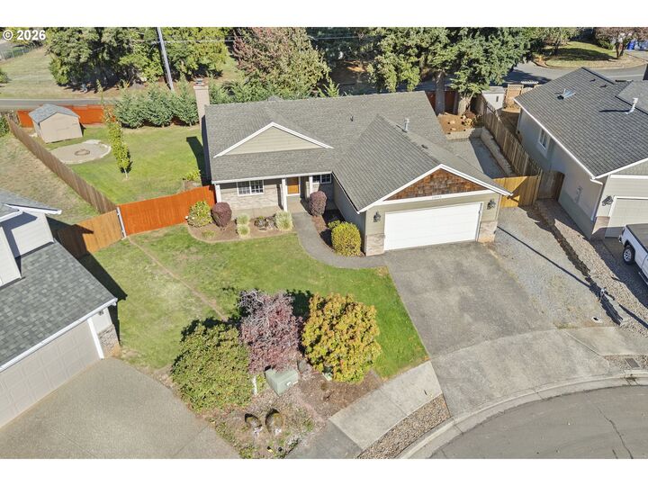 Property Photo:  20003 Torrey Pines Ct  OR 97045 