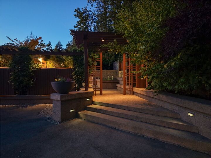 Property Photo:  12013  206th Place SE  WA 98027 