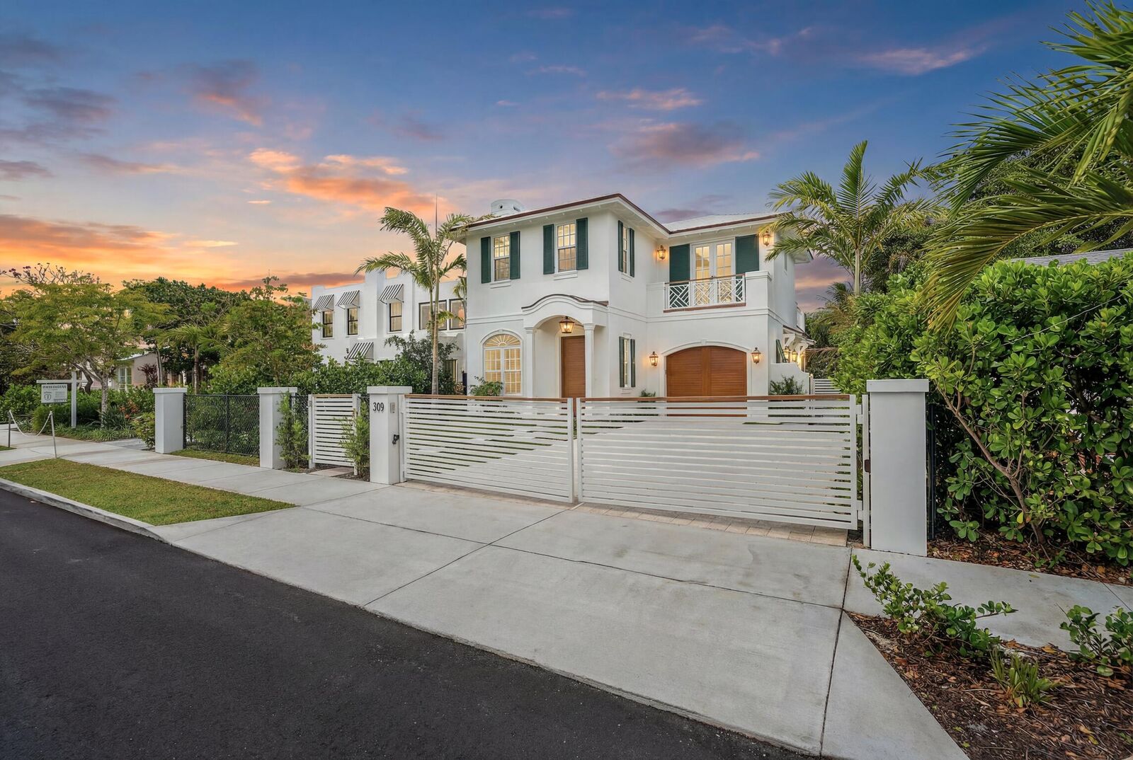 Property Photo:  309 Greymon Drive  FL 33405 