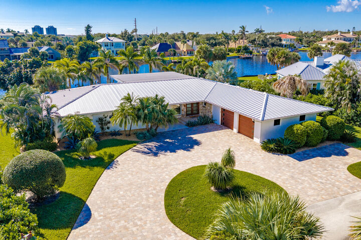 Property Photo:  4304 Bethel Creek Drive  FL 32963 