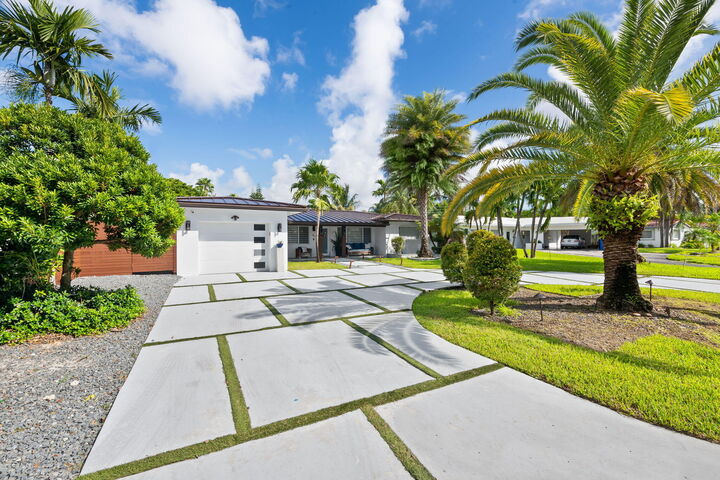 Property Photo: 2041 NE 52nd Street FL 33308