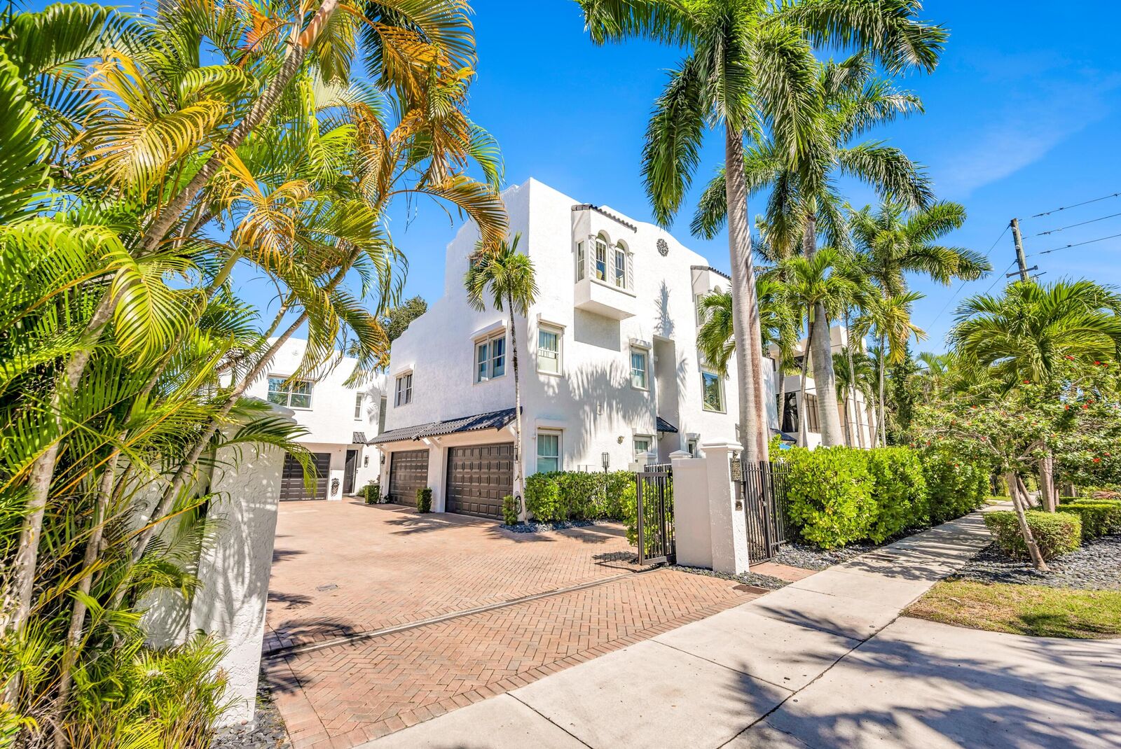 Property Photo:  1627 E Broward Boulevard  FL 33301 