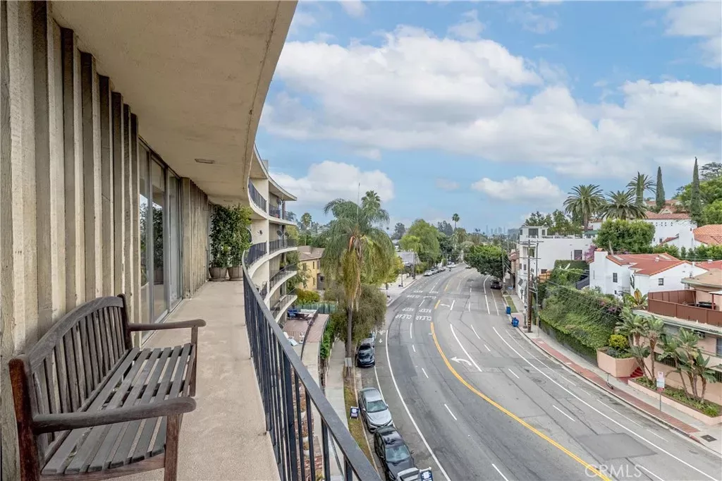 Property Photo:  2260 N Cahuenga Boulevard 401  CA 90068 
