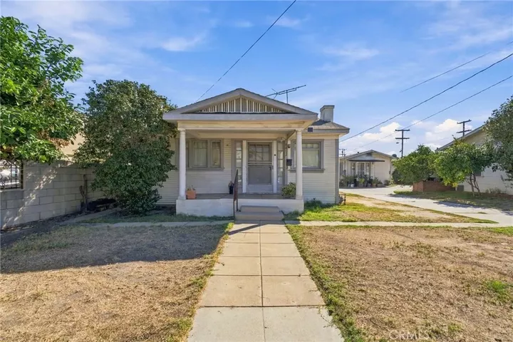 Property Photo:  6602 Orchard  CA 90201 