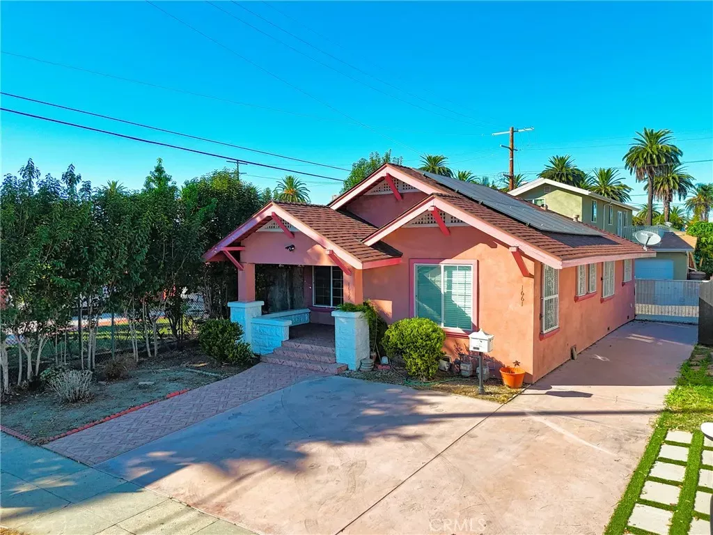 Property Photo:  1659 W 39th  CA 90062 
