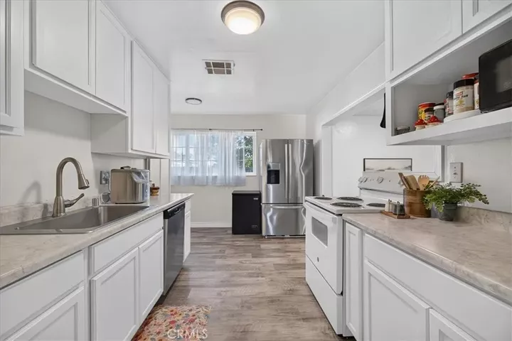 Property Photo: 1635 Alvord Place CA 96080