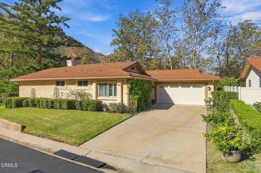 Property Photo:  1261 San Como Lane  CA 93012 