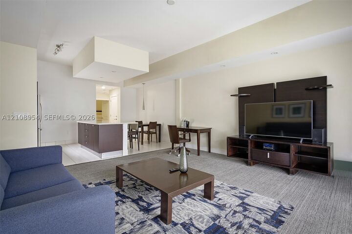 Property Photo: 5300 NW 87th Ave 816 FL 33178