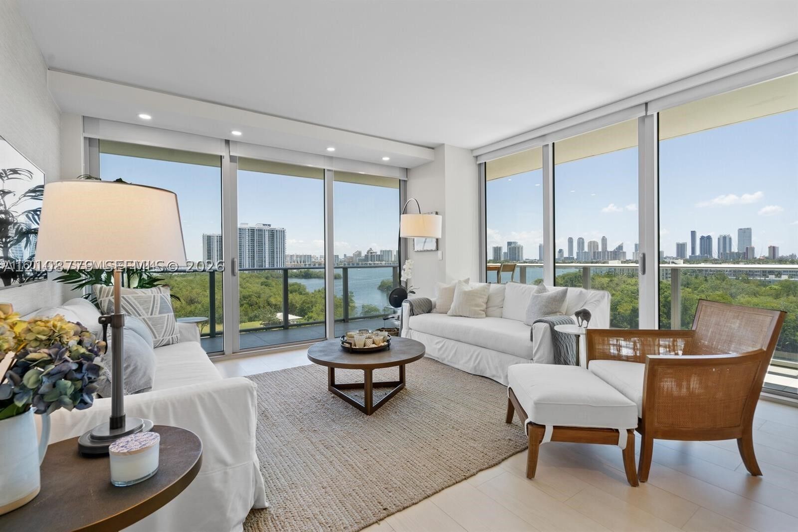 Property Photo: 16385 Biscayne Blvd 807 FL 33160