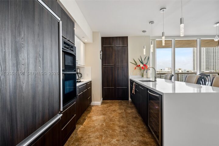 Property Photo:  1830 S Ocean Dr 1108  FL 33009 