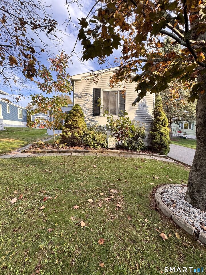 Property Photo:  5 Stonewood Terrace  CT 06066 