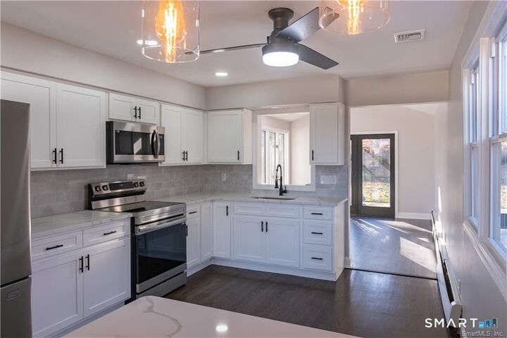 Property Photo:  54 Robart Street  CT 06516 